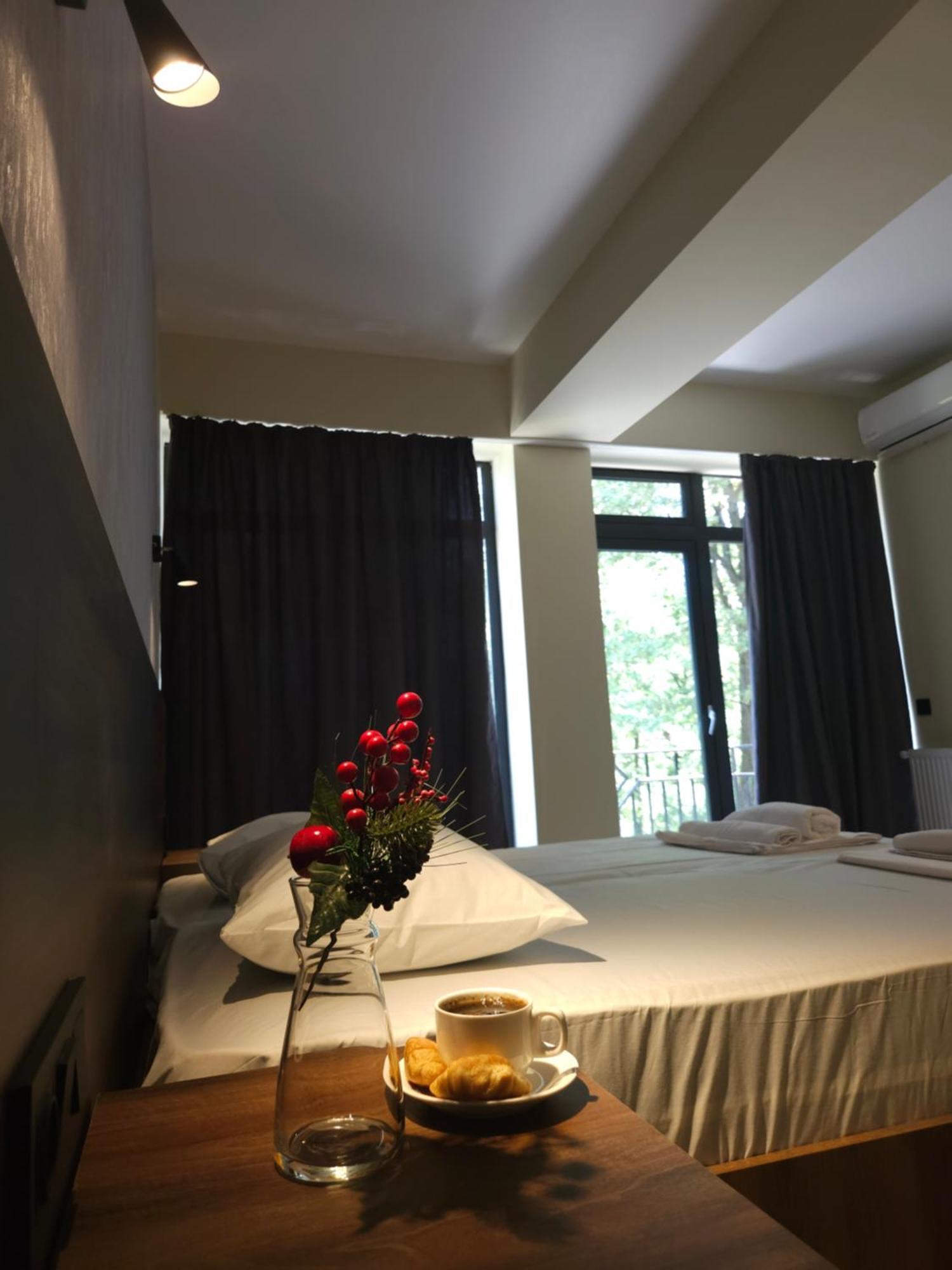 Green Hotel Tskaltubo Ngoại thất bức ảnh